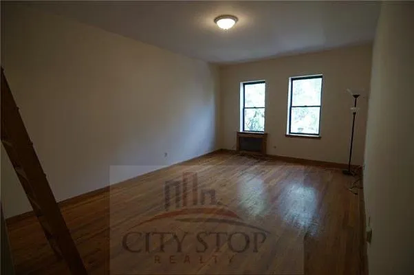 Rented by City Stop Realty | media 22