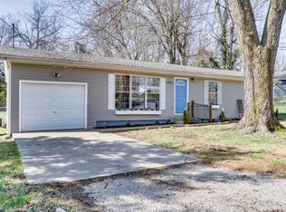 2638 E Sequiota St, Springfield, MO 65804