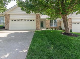 18 N Trumbull Cir, Saint Charles, MO 63301
