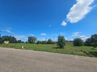 33375 Rochester St NE, Cambridge, MN 55008