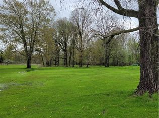 Mapleton Rd, Lockport, NY 14094