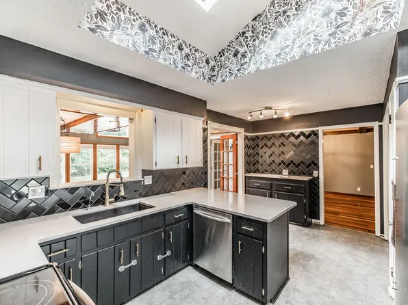 127 Sam Davis Dr, Springfield, TN 37172