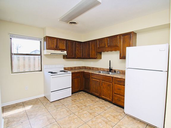 2nd image of 626 N 32nd St #4