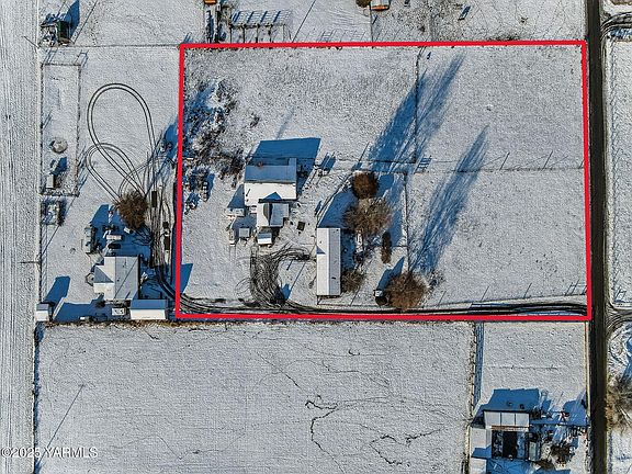 5th image of 460 McPherson Ln