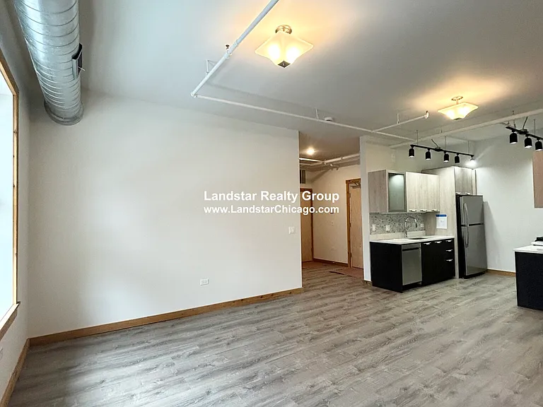 4611 S Ellis Ave #204 — Photo 1