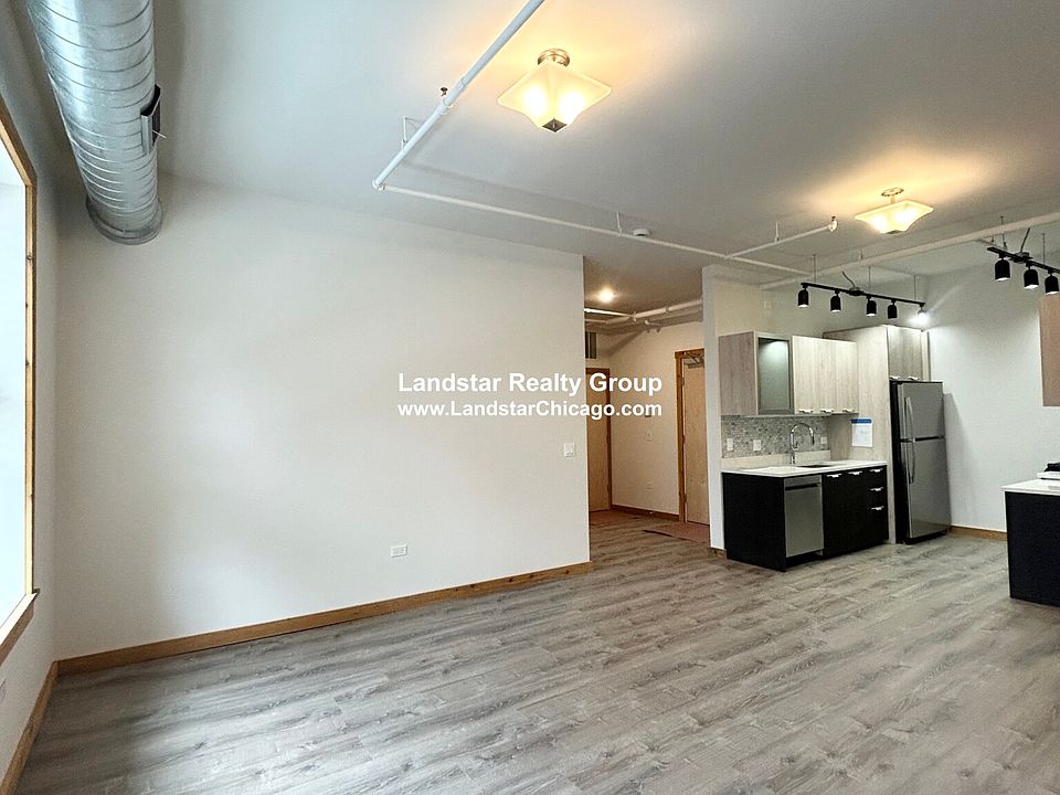1st image of 4611 S Ellis Ave #204