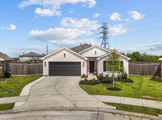 4901 Perennial Ln, La Marque, TX 77568