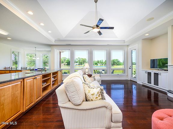 3rd image of 5711 Sloop Court