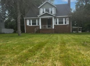 4174 Root Rd, North Olmsted, OH 44070