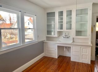 1917 W 74th St, Cleveland, OH 44102