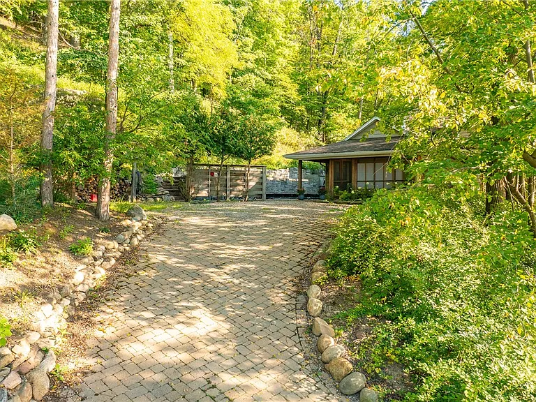1519 S Lake Rd — Photo 46