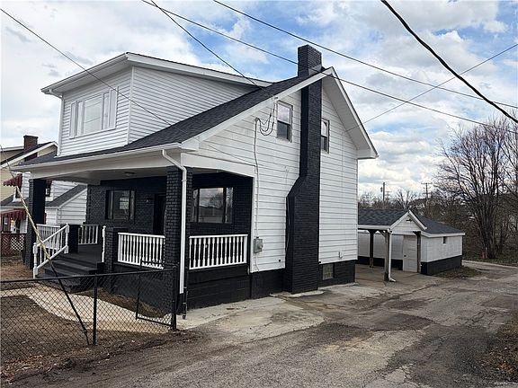 4th image of 1028 Broad Ave