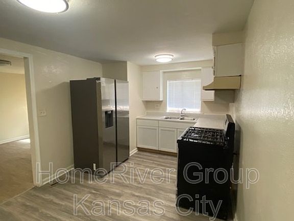 3rd image of 11531 E Lexington Ave APT D