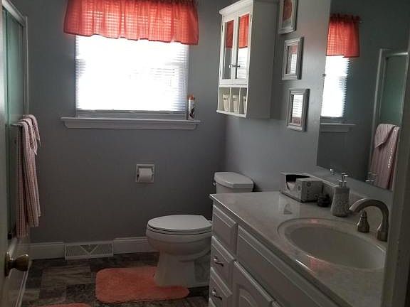 4th image of 1849 Cranwell Dr
