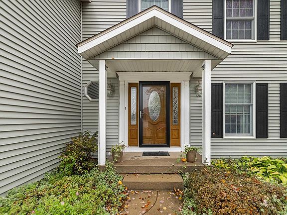2nd image of 2280 Lindenwood Dr