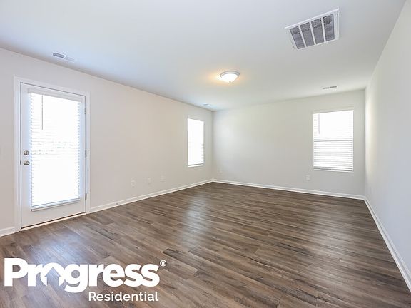 5th image of 440 Pollyanna Dr