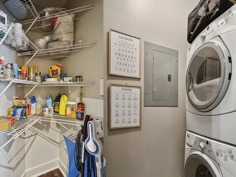 325 E Paces Ferry Rd NE #1410 — Photo 13