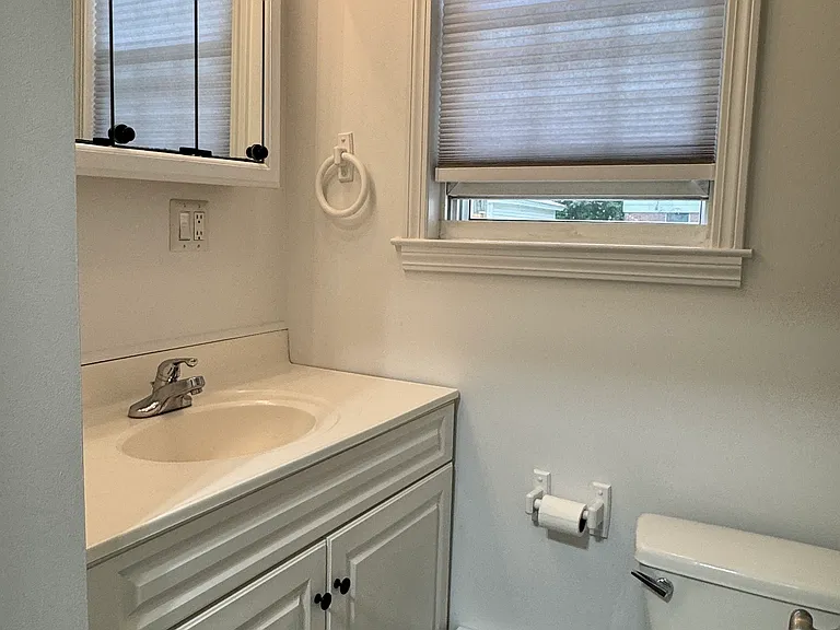 21 Liberty St #1 — Photo 9