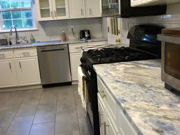533 Oak Brook Dr — Photo 11