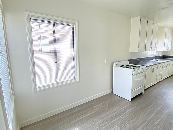 5th image of 142 Claremont Ave #142