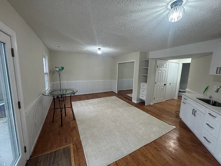8644 Dellway Ln — Photo 3