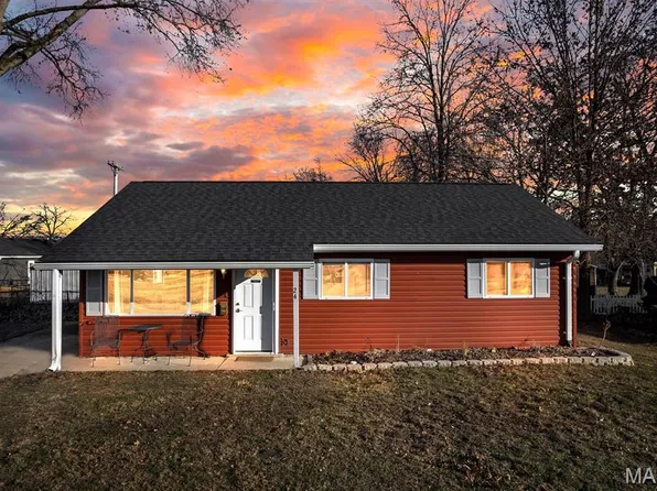 24 Roland Ave, O'Fallon, MO 63366