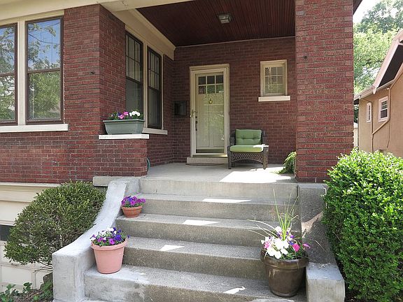 2nd image of 3103 Linwood Ave