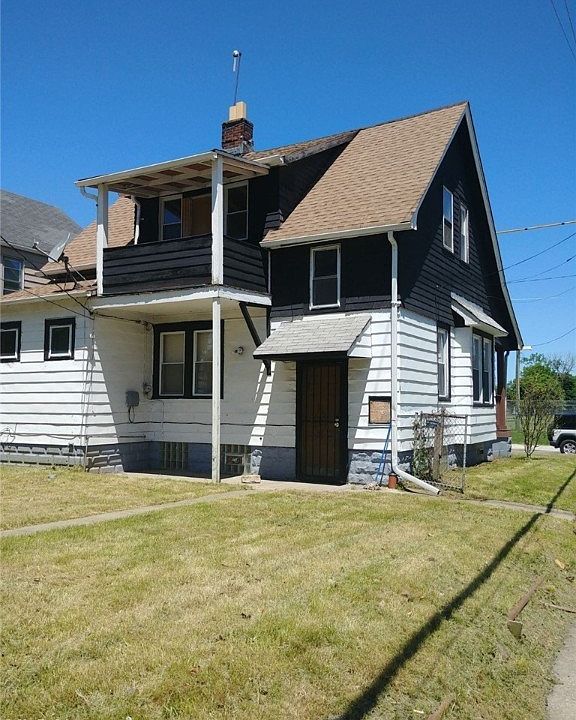 2nd image of 11918 Angelus Ave
