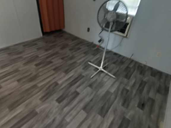 5th image of 3217 Waldrup Ln