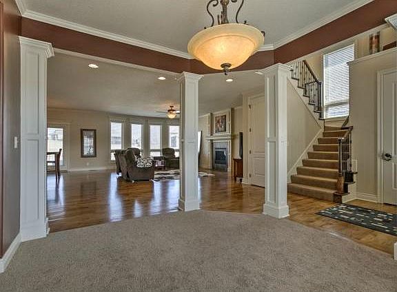 3rd image of 12835 N Bellflower Ct