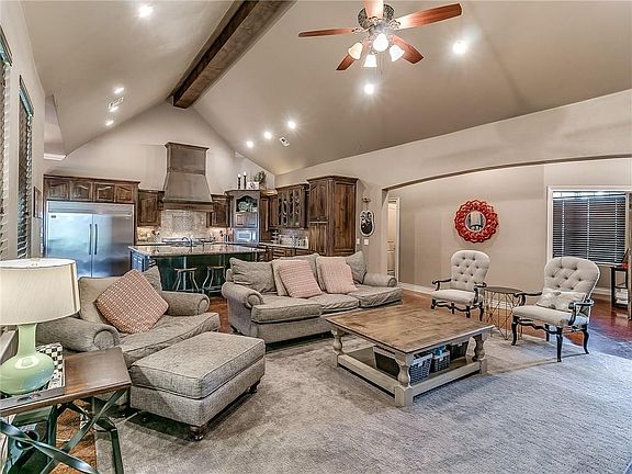 5th image of 11701 Marbella Dr