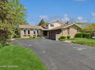 1308 E Kensington Rd, Mount Prospect, IL 60056