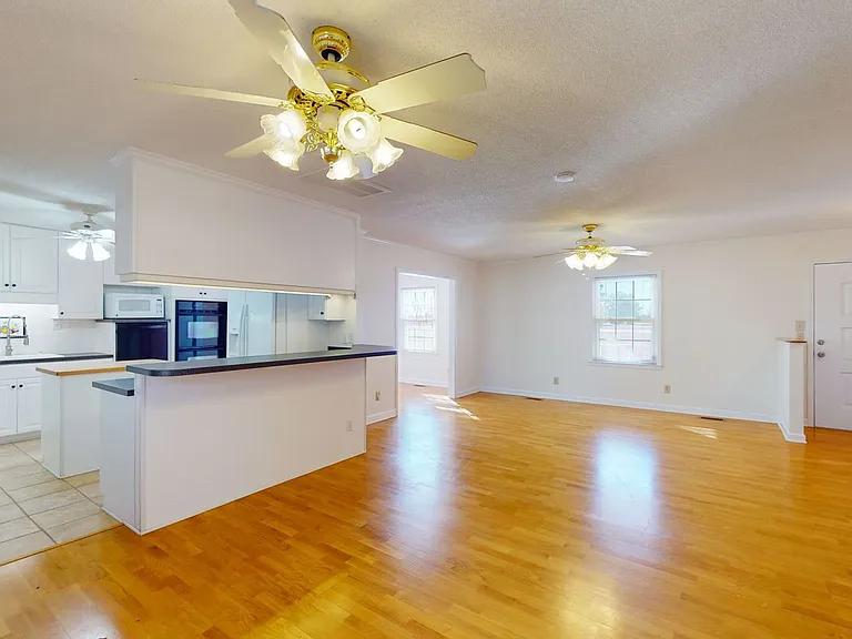 4015 Freedom Way — Photo 24