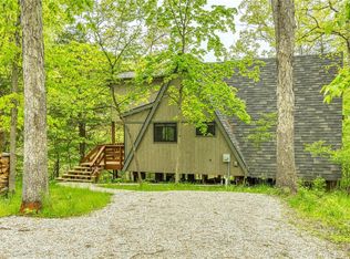 607 Muetze Point Dr, Wright City, MO 63390