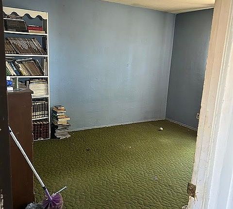 5th image of 8806 Cottonwood Rd NE