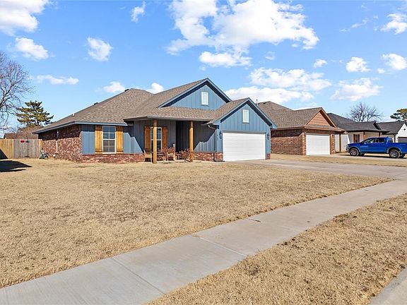 2nd image of 4722 Sandhill Dr