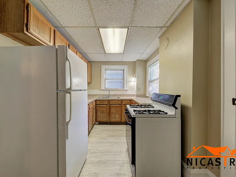 1638 Indianola Ave — Photo 39