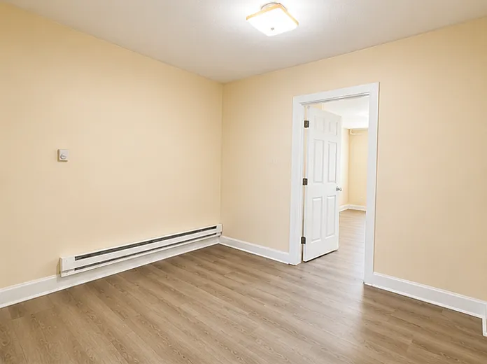116 W B St #7 — Photo 3