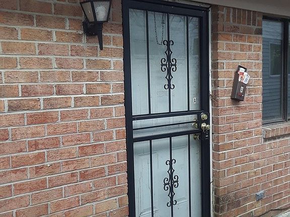 2nd image of 2318A Vincent Ave