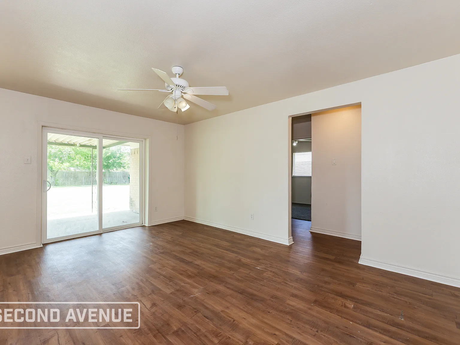 4 bed, 2.0 bath, 1236 sqft, $2,499 — Photo 3