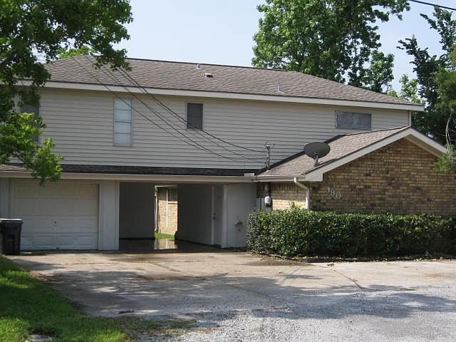 Duplex Apt.