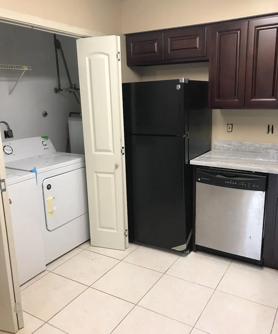 1305 Clearview Pkwy — Photo 3