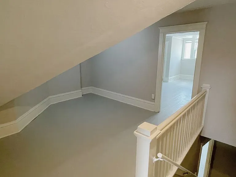 1532 E Superior St — Photo 10