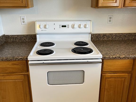 4th image of 111 N Walnut Ave #10872093