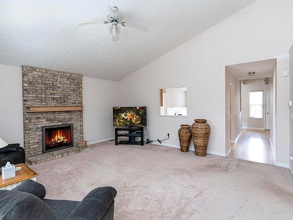 4th image of 7743 Priestley Dr
