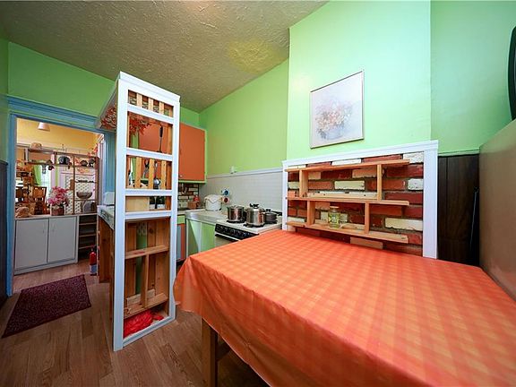 5th image of 1657 Bath Ave