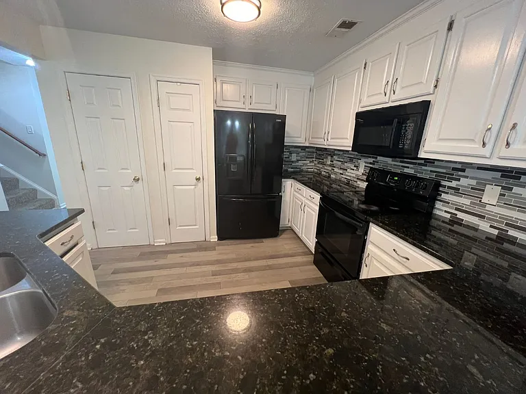 5359 Palmer Ln — Photo 59