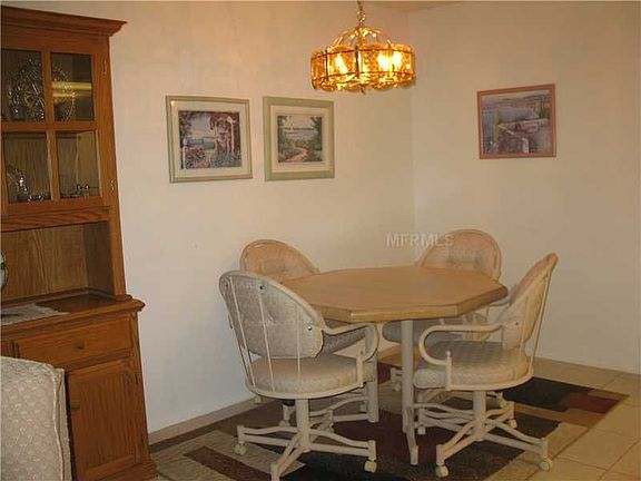 4th image of 8151 Braddock Cir APT 4