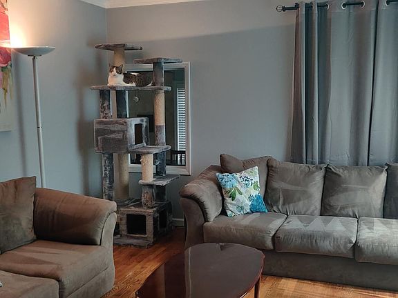 4th image of 822 Cc St