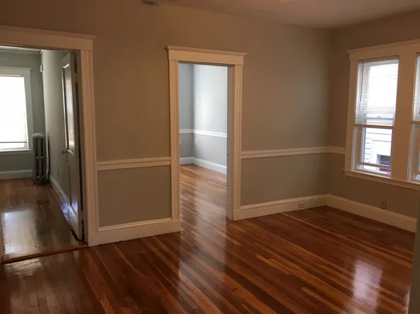 3 Bardwell St Floor 1, Jamaica Plain, MA 02130